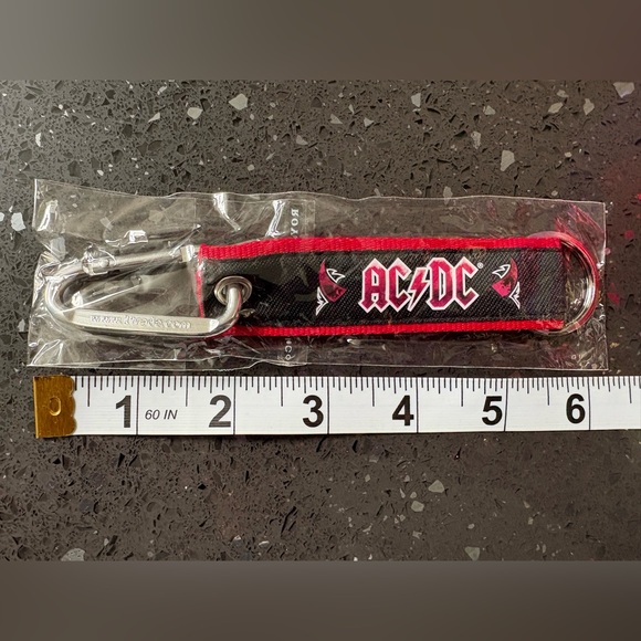 AC/DC Black and Red Keychain - Official Merchandise - Picture 3 of 3